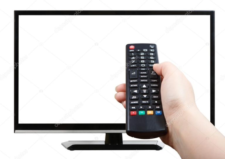 control remoto apuntando a un televisor