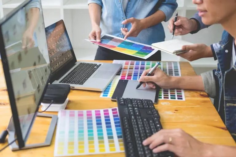 Cuál es la ruta académica para estudiar Diseño Gráfico en UDG 39 estudiantes de diseno grafico en accion