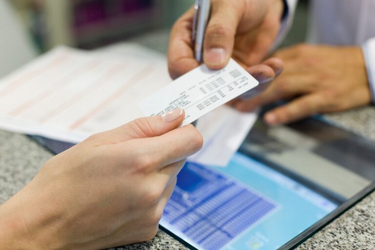 Me mandan a buró de crédito si no pago Megacable 27 factura de servicios y preocupacion financiera