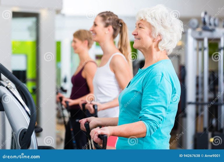 gente en un gimnasio moderno y vibrante