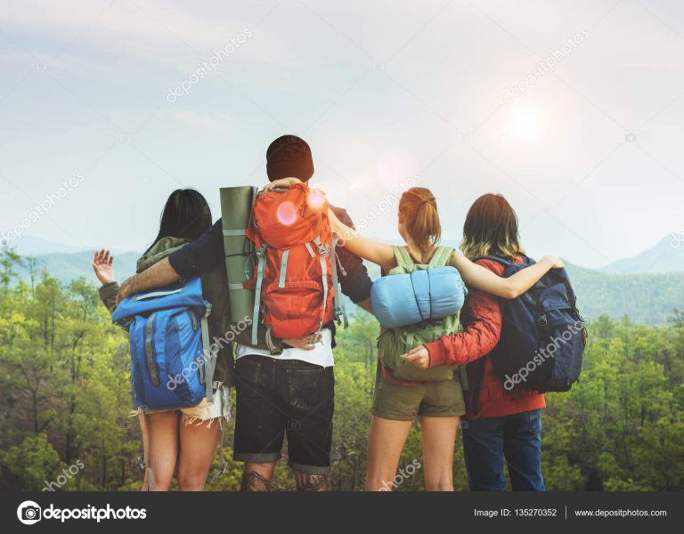 De qué trata la serie "Los Chicos Aventura: Si Estuvieras Conmigo" 30 grupo de amigos explorando la naturaleza
