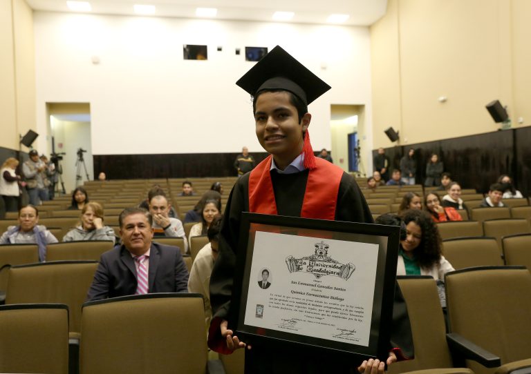 Cuántos jóvenes hay actualmente en Guadalajara, Jalisco 13 jovenes en una universidad de guadalajara