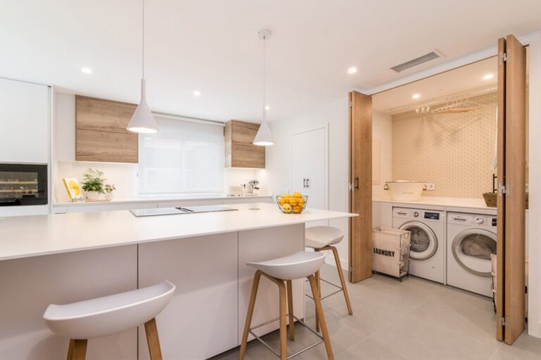 lavadero moderno en cocina funcional