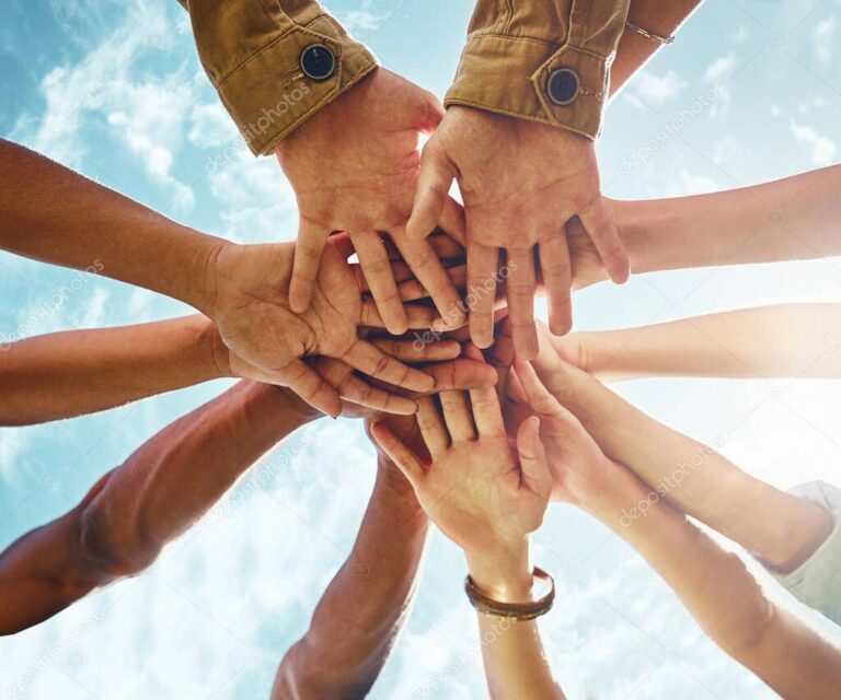 Cuál es el lema ideal para celebrar el DÃa del Trabajador 4 manos trabajando juntas en unidad y esfuerzo