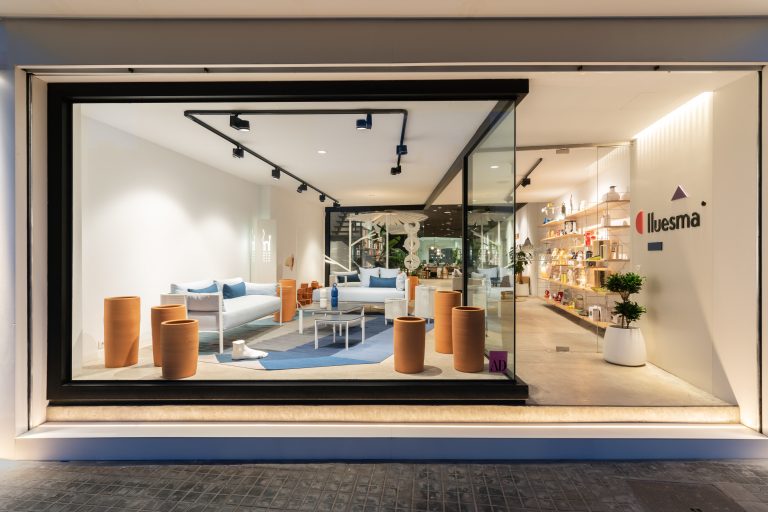 Dónde encontrar muebles sólidos y contemporáneos en Cd. Juárez, Chih 26 muebles modernos en un elegante showroom