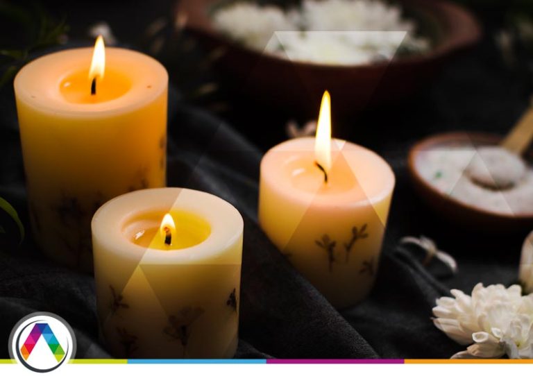 Qué medidas tomar si se va la luz en el trabajo 26 oficina con luces apagadas y velas