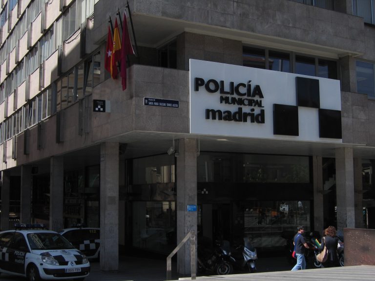 Qué centros de ayuda existen para reportar robos en vÃa pública 41 oficina de policia en la ciudad