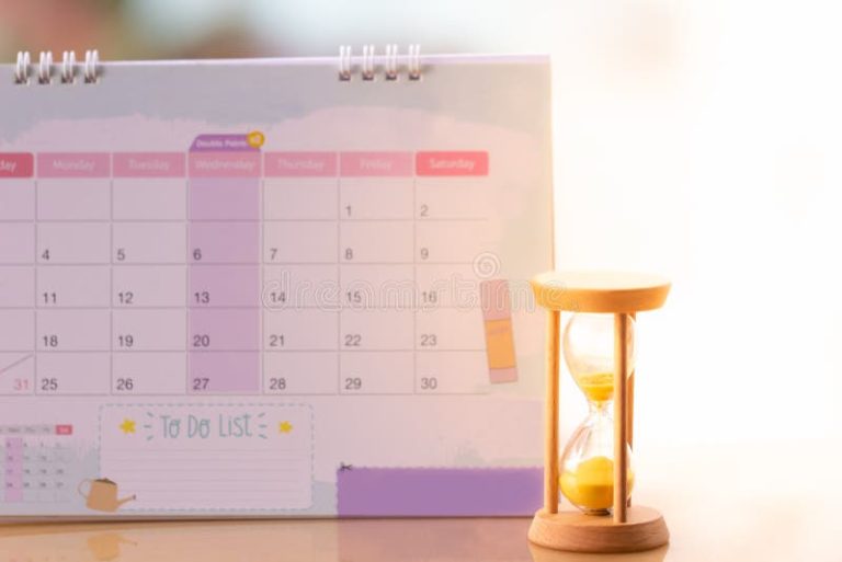 Cómo puedo crear horarios efectivos para organizar mi tiempo 28 reloj de arena con calendario y planificador