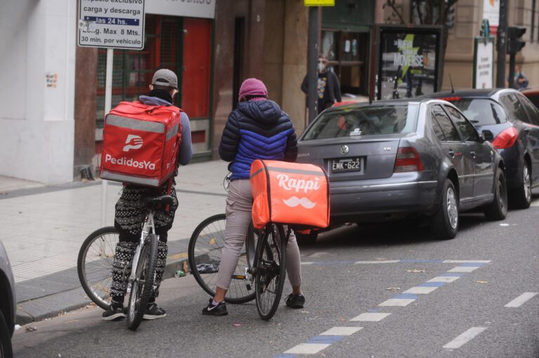 Cuánto cobra Rappi por envío y cómo se calcula la tarifa 7 repartidor de rappi en accion