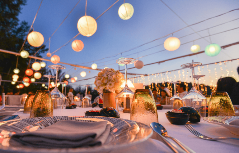 Dónde se encuentra el salón de eventos El Profe y qué servicios ofrece 21 salon de eventos elegante y acogedor 1