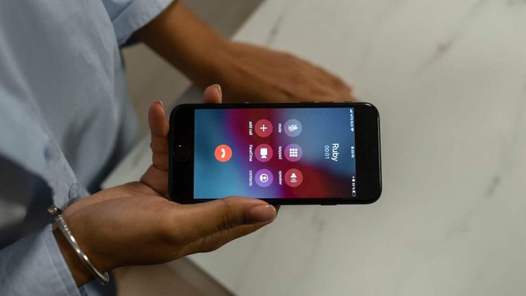 Por qué me llaman del banco a cada rato y qué debo hacer 33 telefono con llamadas perdidas y preocupacion
