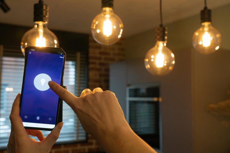 Cómo puedo realizar la reconexión de luz con CFE por teléfono 12 telefono y luz en un hogar