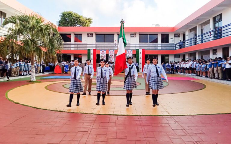 Qué información se encuentra en el sitio web pb.colegio.lizardi.edu.mx 4 vista del campus del colegio lizardi